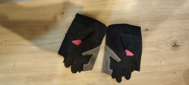 Guantes de ciclismo para niña. Apenas usados