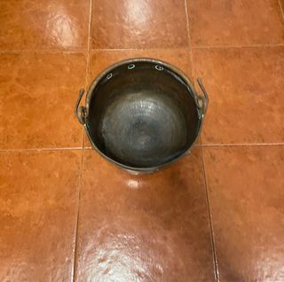 Caldero de cobre antiguo