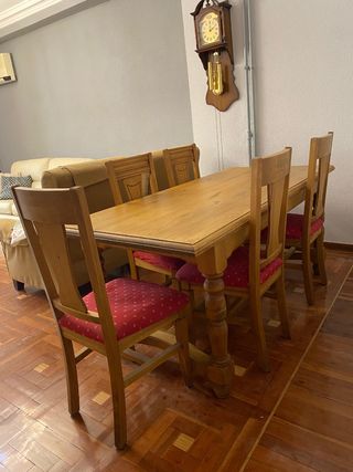 Mesa de comedor de pino