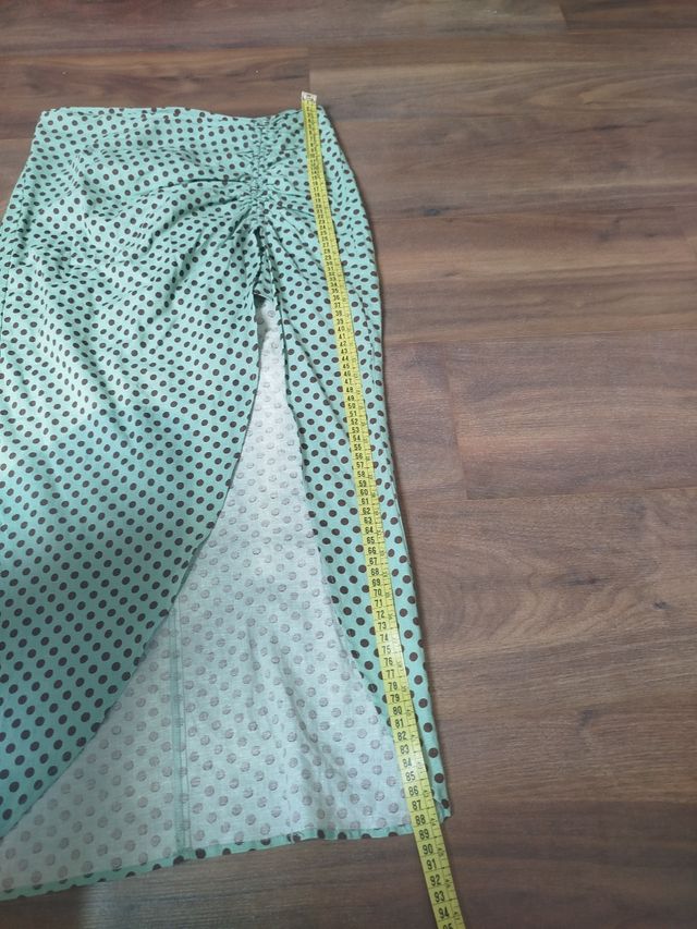 Falda Zara lunares verde talla M