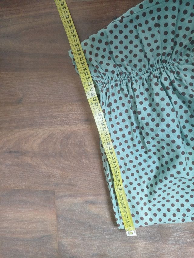 Falda Zara lunares verde talla M