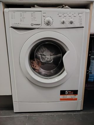 Lavadora Indesit 6kg A+