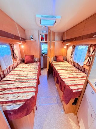 Autocaravana 70000km integral alta gama 