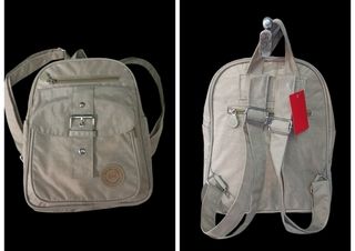 Mochila beige de nylon