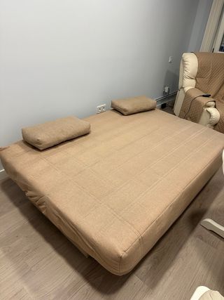 Sofá cama beige de tela