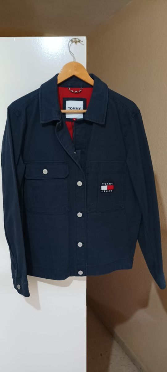 Chaqueta Tommy Jeans hombre.
