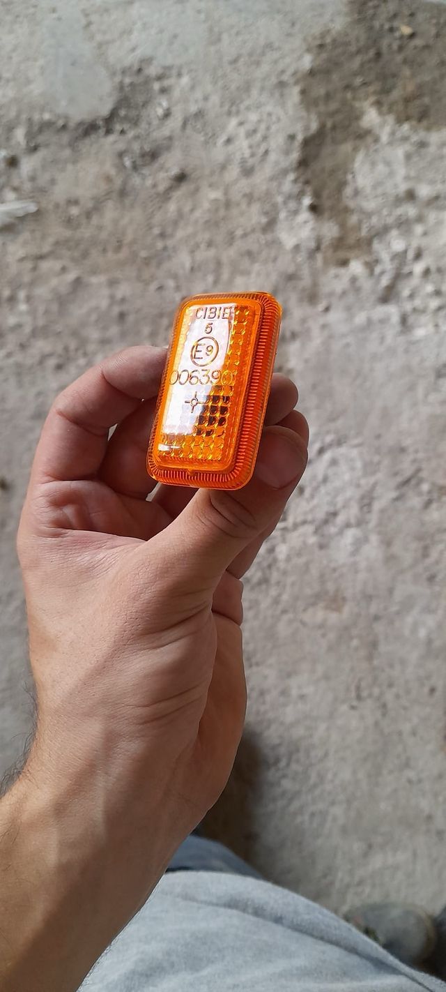 Intermitente Aleta Nissan Trade Naranja