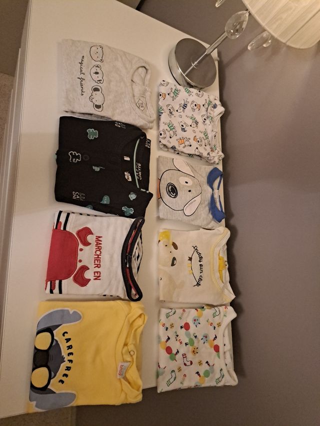 Lote pijamas bebé 3-6 meses ( 8 prendas)