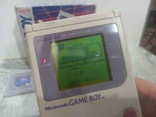 Nintendo GameBoy DMG-01 con caja.