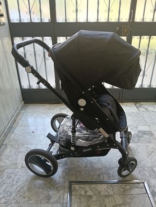 Carrito de bebé negro 3 en 1.