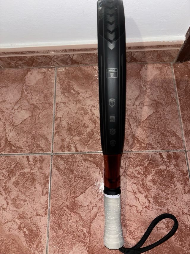 Pala Adidas Metalbone Carbon 3.3 a reparar