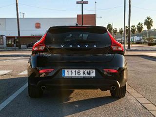 VOLVO V40 D3 MOMENTUM _ 150cv _ 2018 _ 200.000 kms