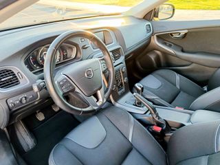 VOLVO V40 D3 MOMENTUM _ 150cv _ 2018 _ 200.000 kms