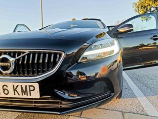 VOLVO V40 D3 MOMENTUM _ 150cv _ 2018 _ 200.000 kms