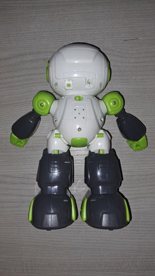 Robot Saturnino