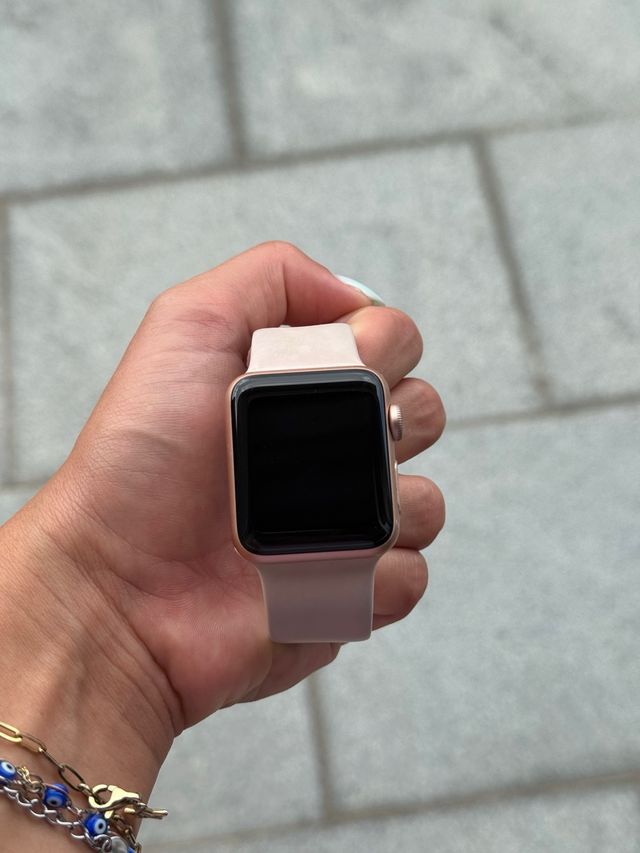 Apple Watch Oro Rosa con su correspondiente caja de Segunda mano