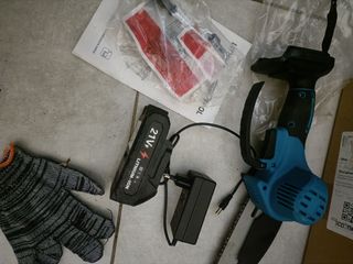 Motosierra a batería 21V