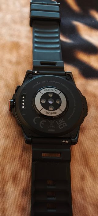 TicWatch Atlas Negro