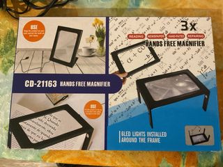 Ingranditore da tavolo con luce LED