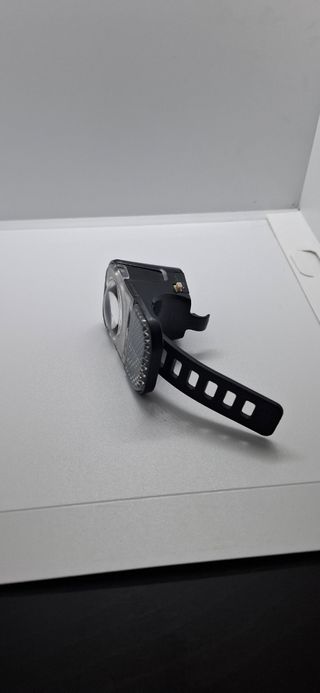 Lanterna de bicicleta preta