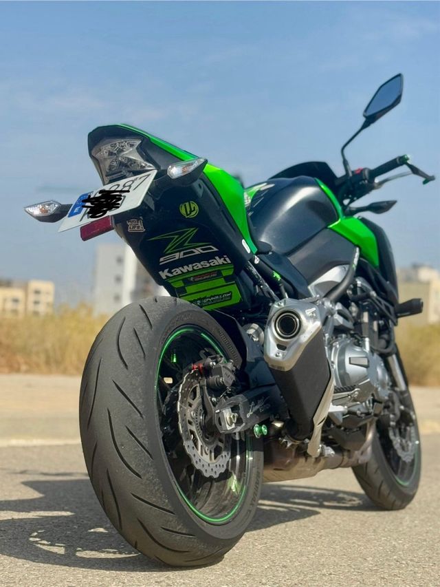 KAWASAKI Z900