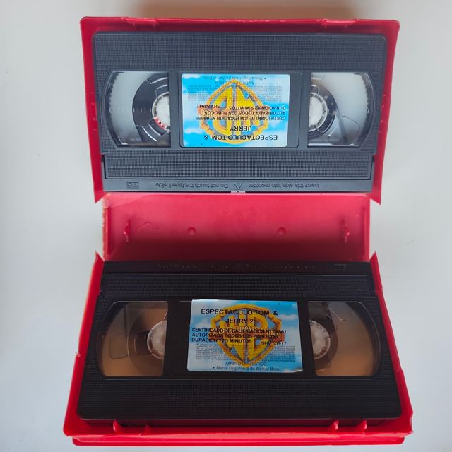 Lote VHS Infantil Astérix Simpson Tom & Jerry