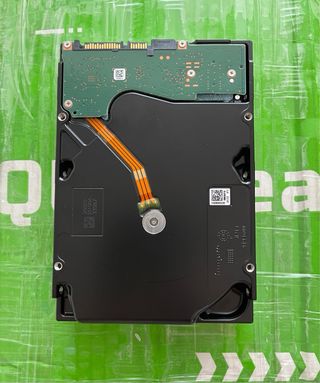 Disco Duro Seagate Exos X18 18TB SATA