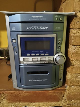 Mini cadena Panasonic CD 5 discos