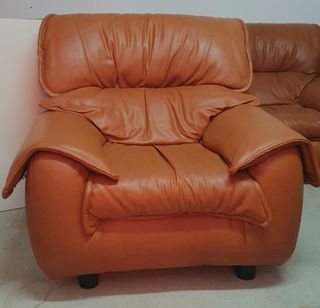 2 sillones de piel marrón