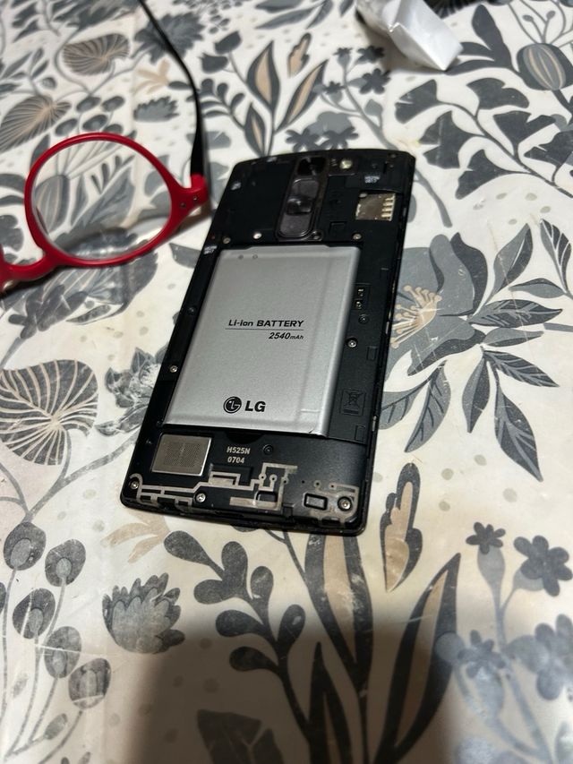 Telefono LG H525N