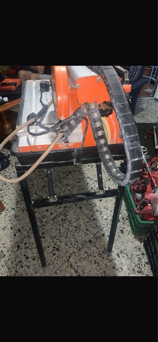 Cortadora de azulejos Clipper TR 200 E