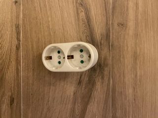 Adaptador enchufe doble