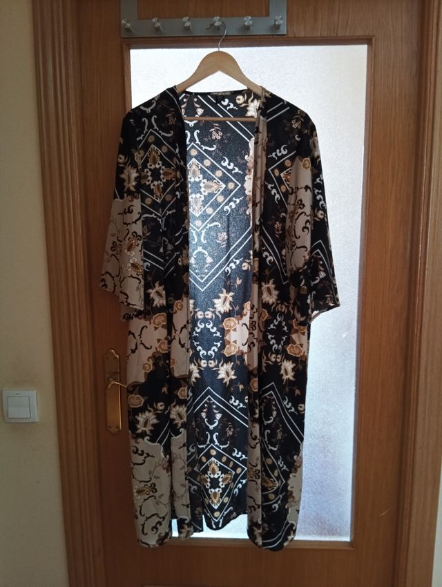 Traje túnica y pantalón estampado