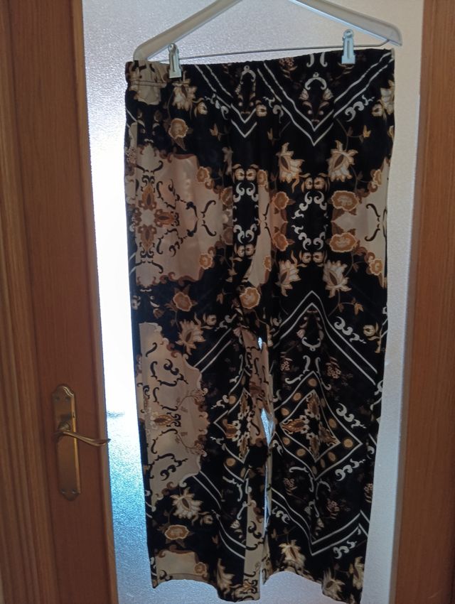 Traje túnica y pantalón estampado