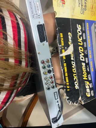 Reproductor DVD Easy Home UC'06 con USB y Lector T