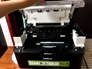 Impresora Láser Brother con toner nuevo.