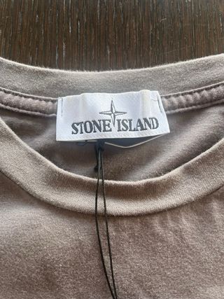 Camiseta Stone Island Marrón