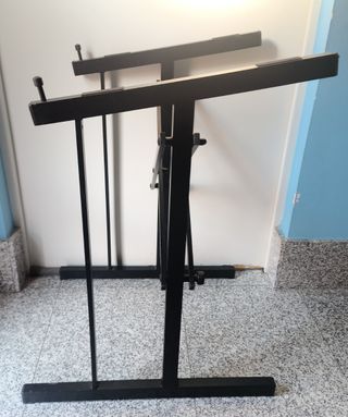 Soporte Mesa de sonido K&M 42040