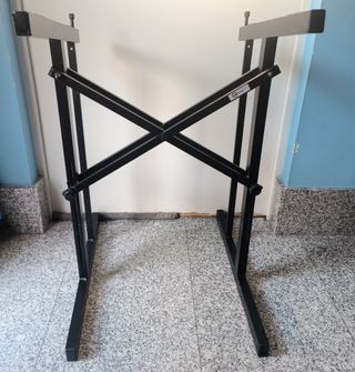 Soporte Mesa de sonido K&M 42040