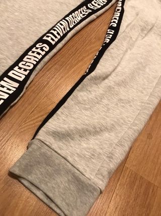 Pantalones nuevos Eleven Degrees