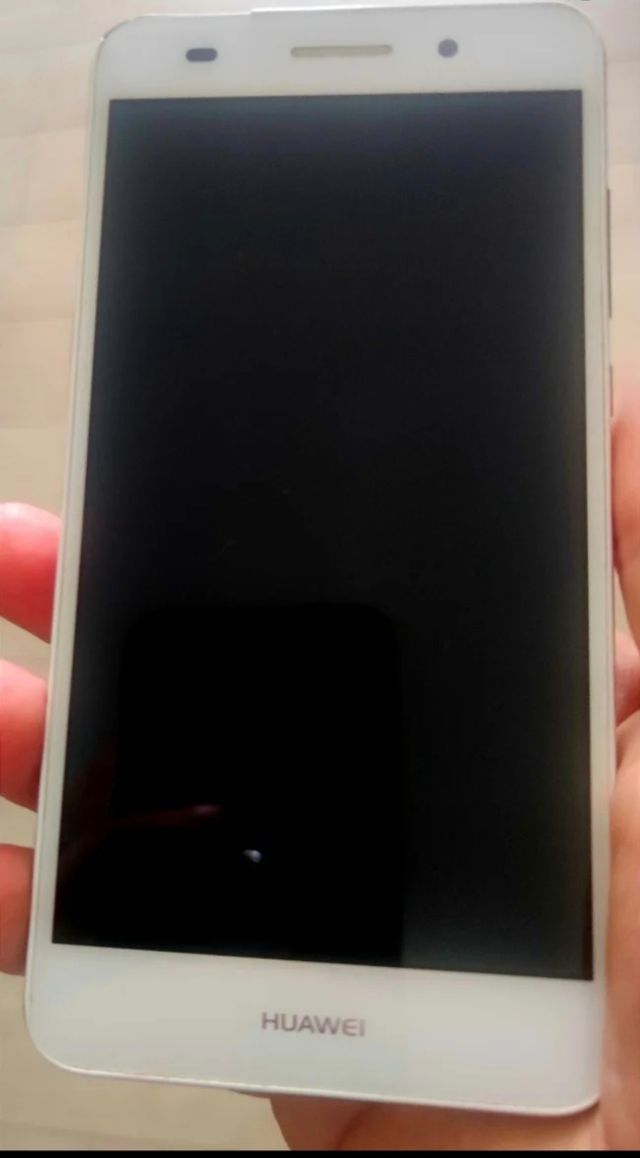 Huawei Y6 II (2016) con difetti
