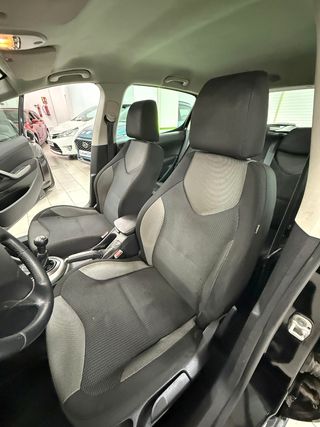 Peugeot 308 2011