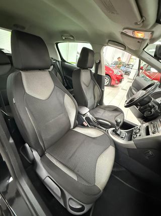 Peugeot 308 2011