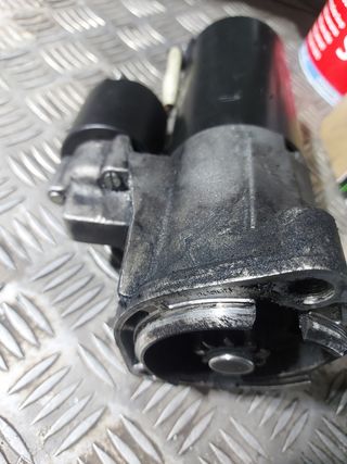 Motor de arranque,(puesta en marcha).