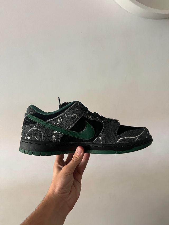 Sb dunk there skateboard