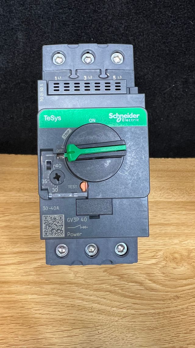Disyuntor Magnetotérmico Schneider 30-40A GV3P40