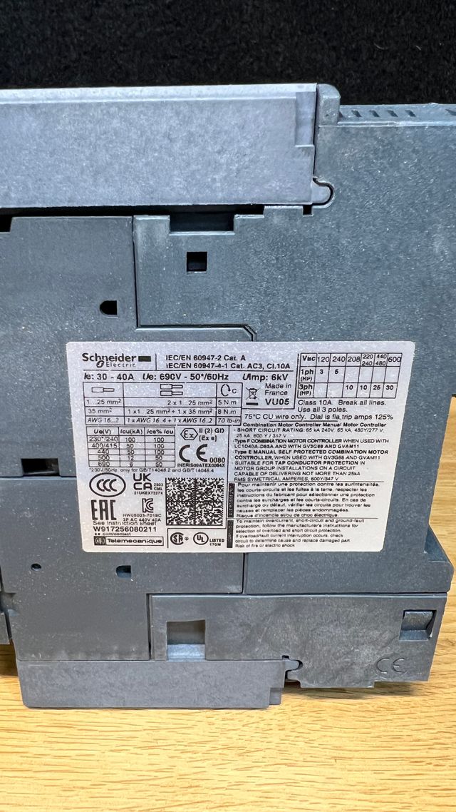 Disyuntor Magnetotérmico Schneider 30-40A GV3P40