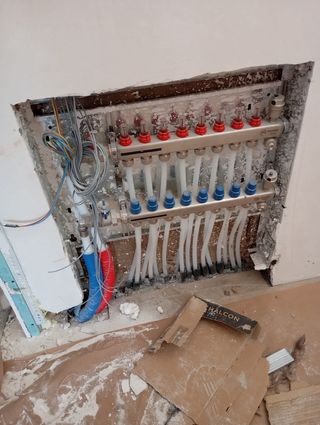 Pladur 
Pintura 
Fontanería 