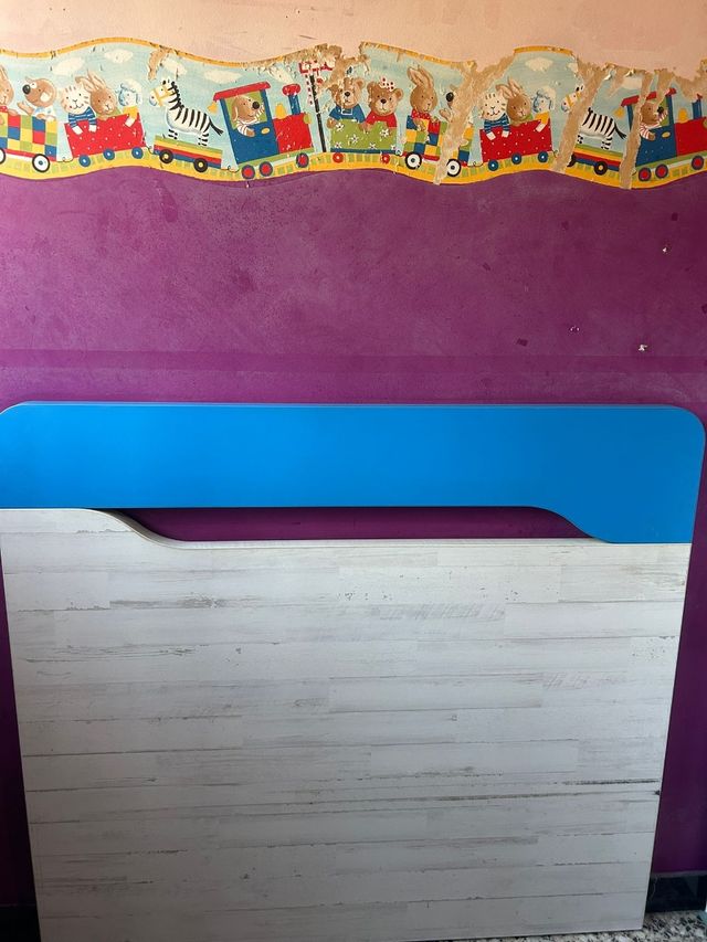 Cabeceros de madera azul y blanco