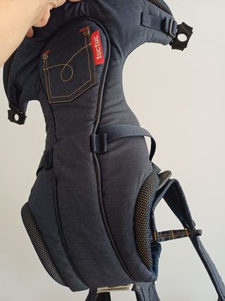 Mochila porta-bebés tejana de la marca TucTuc.